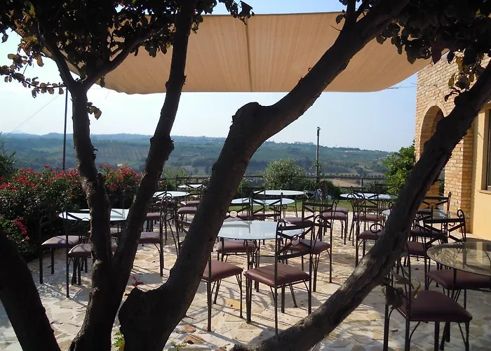 Piccolo Albero Фермерский дом Лорето-Апрутино